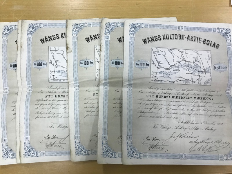 AKTIER  Aktitiebrev Wängs Kultorf Aktie Bolag, 8 st 100 Rd (1872)Något sämre kvalitet