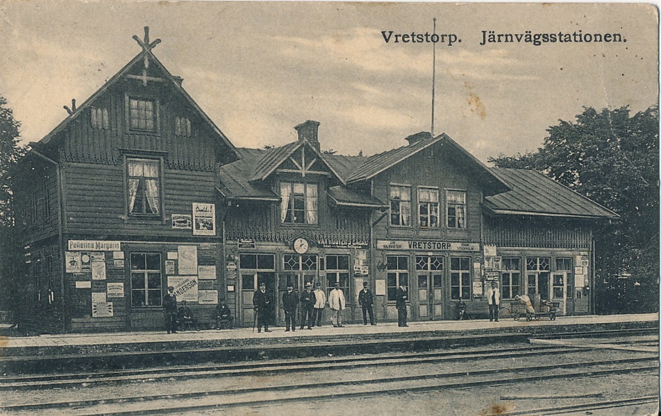 VRETSTORP Järnvägsstationen spårsidan