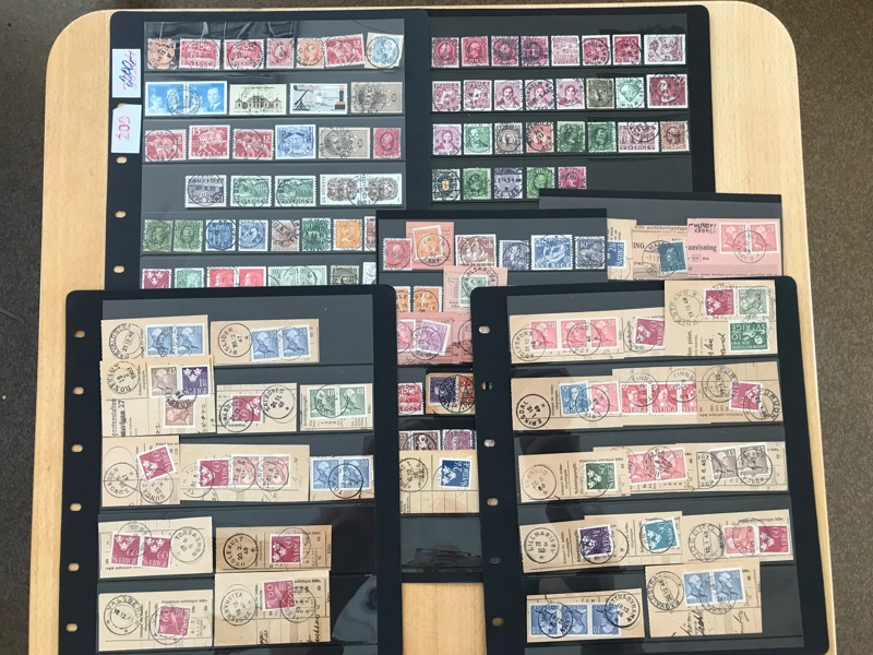 PARTI 70 st Stockholmsstämplar samt  67 ortsstämplar på klipp