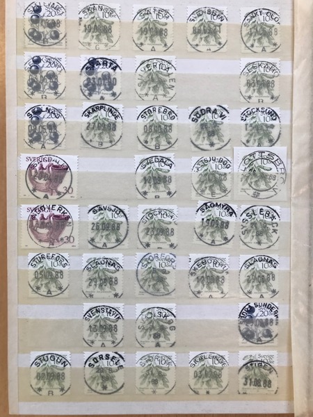 PARTI Ortsstämplar i insticksbok alla stämplade 1987 på F 983 och F1242, totalt 490 st. Prakt/Lyx