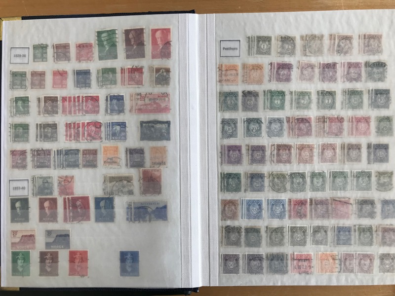 NORGE. Dubblettsamling stämplat i insticksböcker