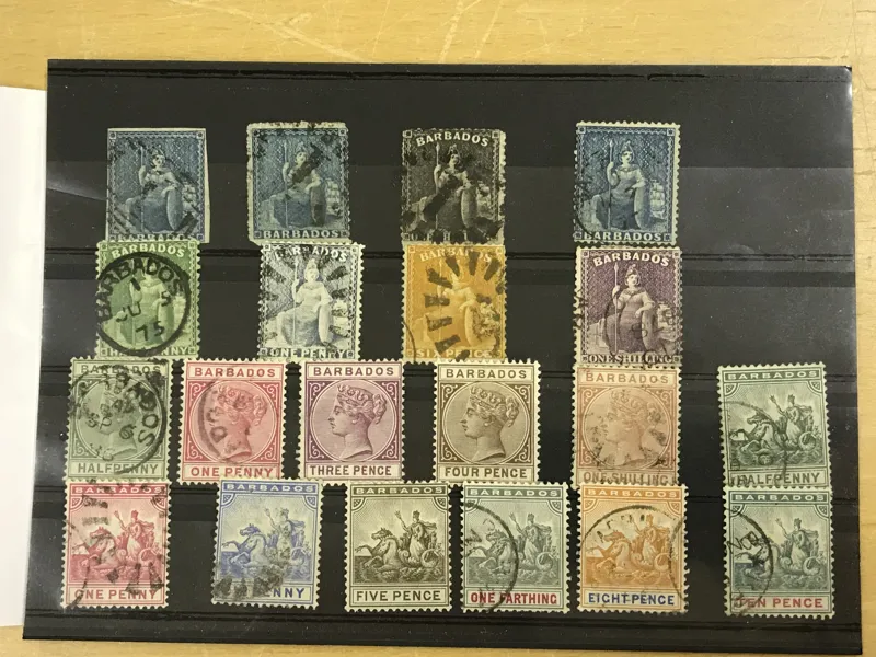 BARBADOS Parti med 20 klassiska märken Mi 2 - Mi 50, varav tre är ostämplade